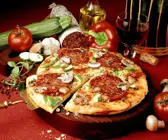 Salami-Pizza