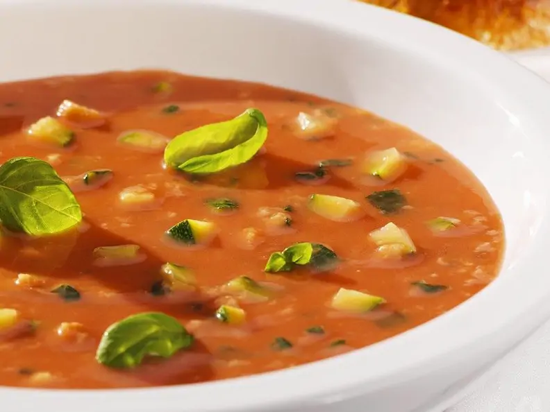 Tomaten-Zucchinisuppe