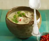 Kokossuppe mit Hähnchen