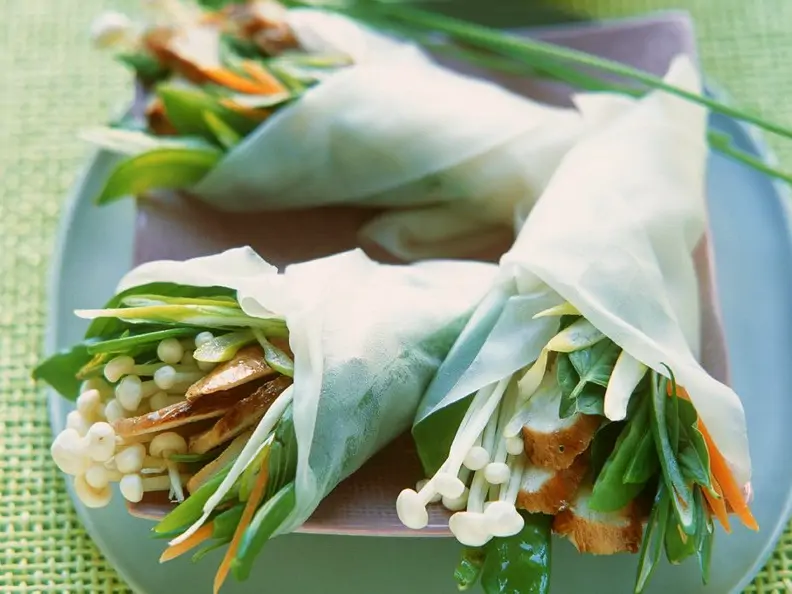 Asia-Wraps mit Hähnchen
