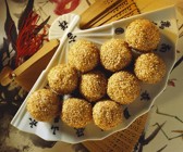 Japanische Reisbällchen