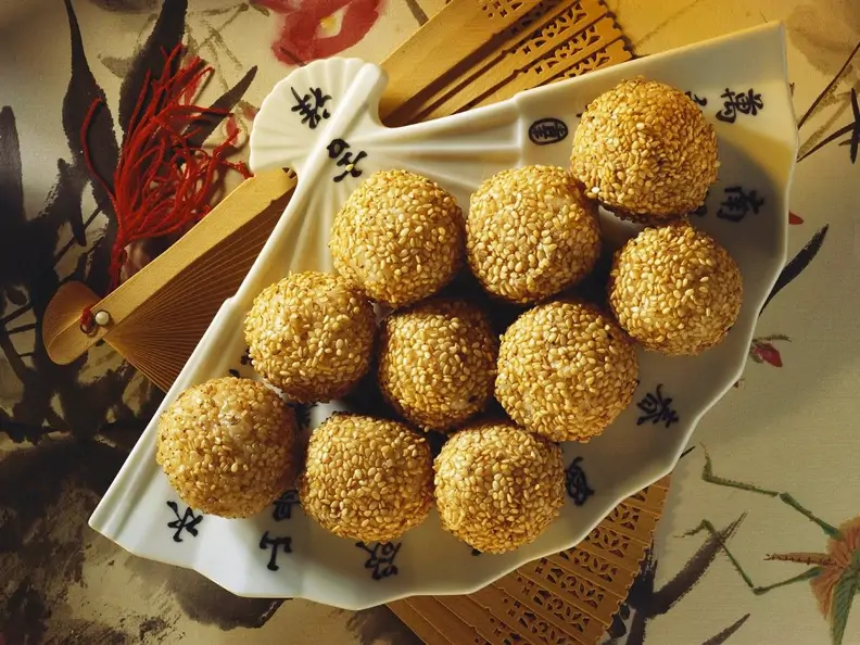 Japanische Reisbällchen