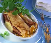 Gefüllte Pfannkuchen mit Quarkcreme