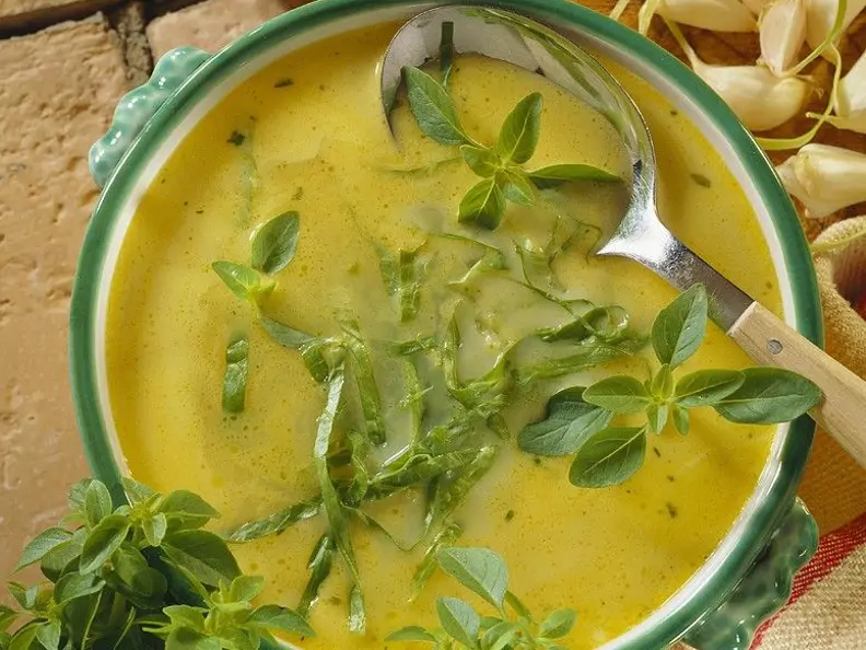 Käse-Knoblauchsuppe
