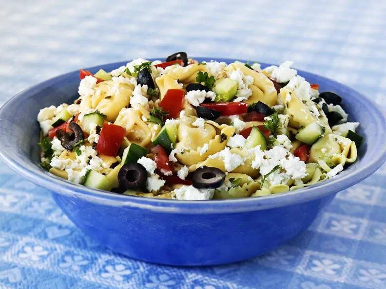 Tortellinisalat mit Feta