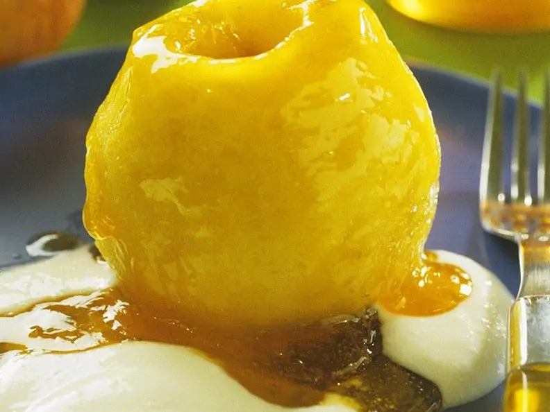 Apfel mit Quarkcreme