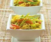 Curry-Nudeln mit Garnelen