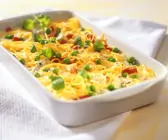 Spaghettiauflauf mit Paprika-Erbsen-Gemüse und Ziegenkäse