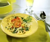 Pasta mit Scampi, Tomaten und Rucola