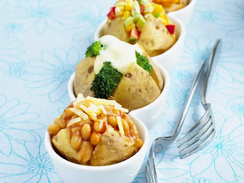 Folienkartoffeln mit vier Toppings