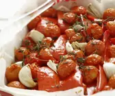 Gebackene Knoblauchtomaten mit Paprika