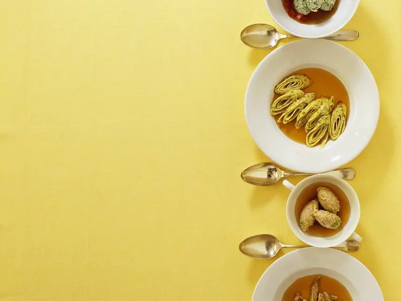 Suppe mit vier Einlagen