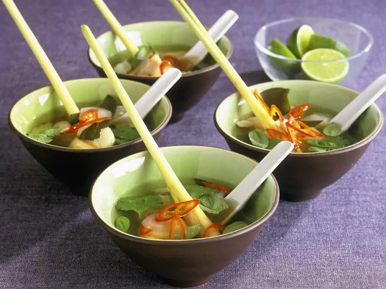 Asiatische Fischsuppe