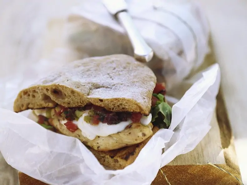 Hähnchen-Gemüse-Sandwiches