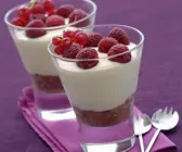 Trifle mit Himbeeren