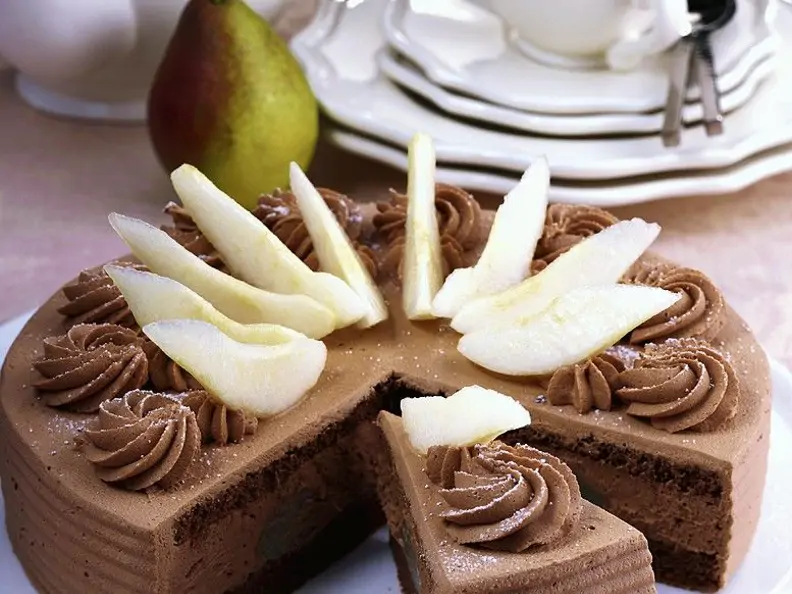 Schokotorte mit Birnen