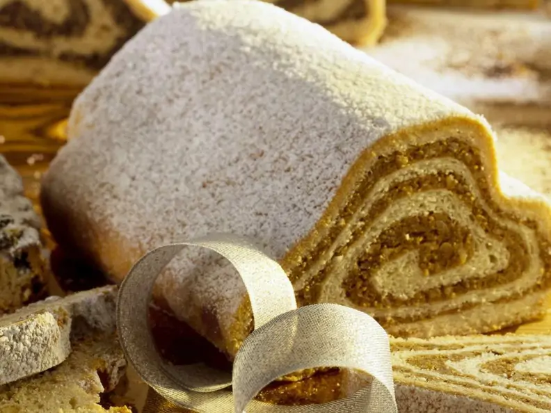 Nussstollen
