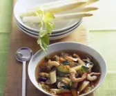 Gemüsesuppe mit Garnelen