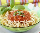 Nudeln mit Paprikasauce