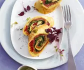 Räucherlachs-Pfannkuchenröllchen