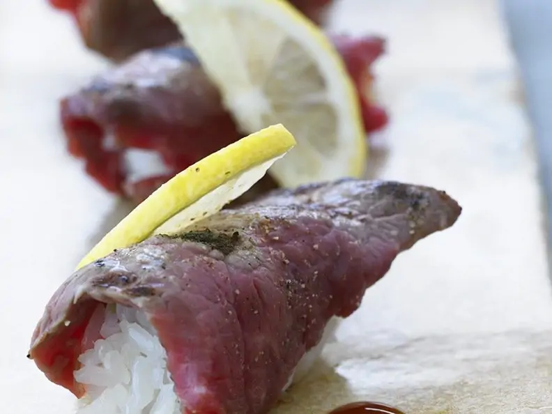 Rindfleisch-Nigiri