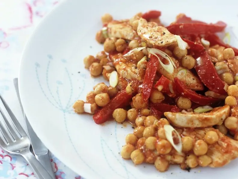 Kichererbsen mit Hähnchen