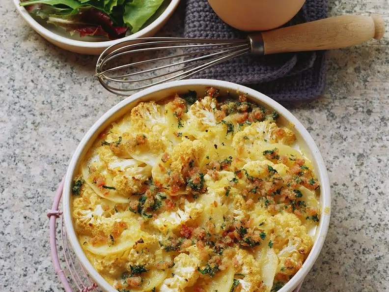 Kartoffelauflauf mit Blumenkohl