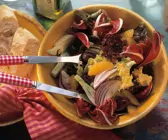Blattsalat mit Fenchel und Orangendressing