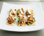 Röstbrot mit mediterranem Gemüse