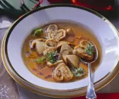 Pilzsuppe mit Pfannkuchen