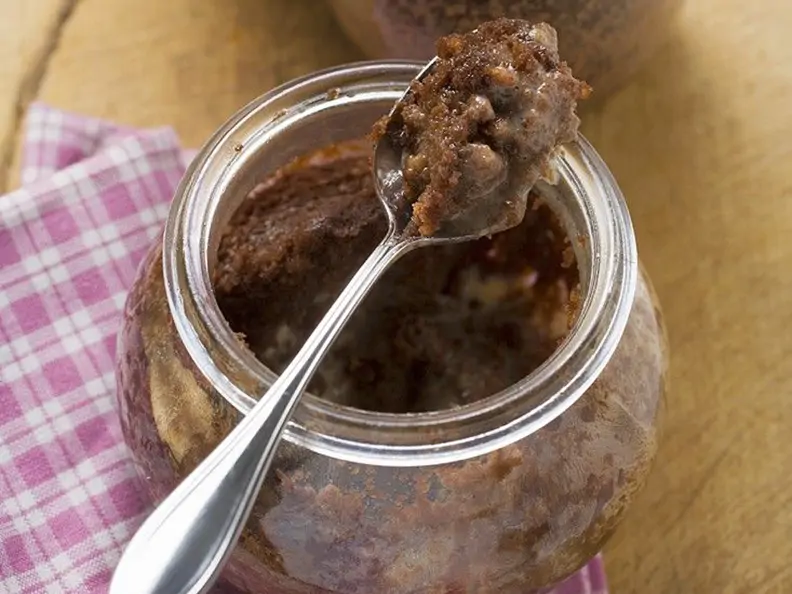 Saftiger Schokokuchen im Glas