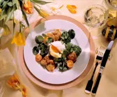 Bries mit Kressesalat