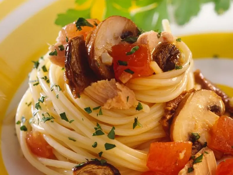 Nudeln mit Thunfisch