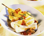 Gedünstete Birnen mit Käse