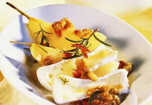 Gedünstete Birnen mit Käse