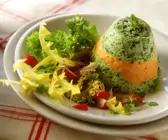 Gemüseflan mit Blattsalat