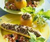 Zucchin und Tomaten mit Hackfleischfüllung