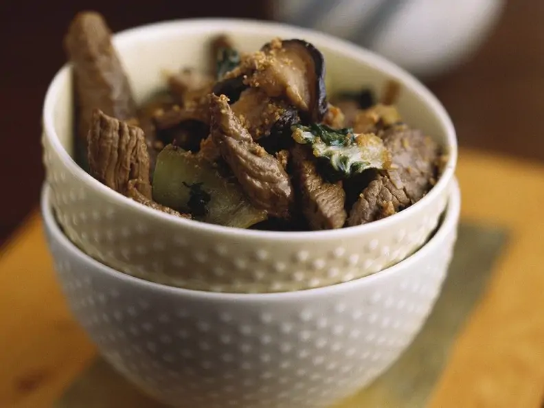 Lamm-Gemüse-Wok
