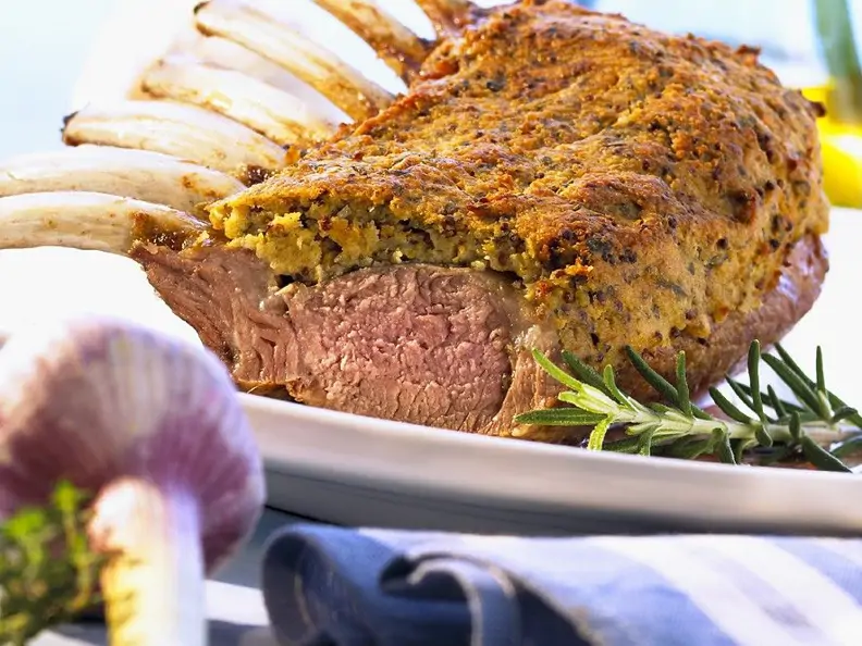 Lammkaree mit Kräuterkruste