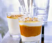 Aprikosenpüree mit Joghurt