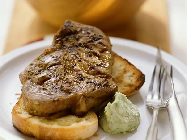 Marinierte Schweinesteaks