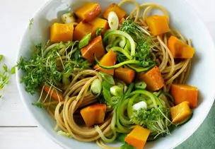 Spaghetti mit Kürbis und Zucchini