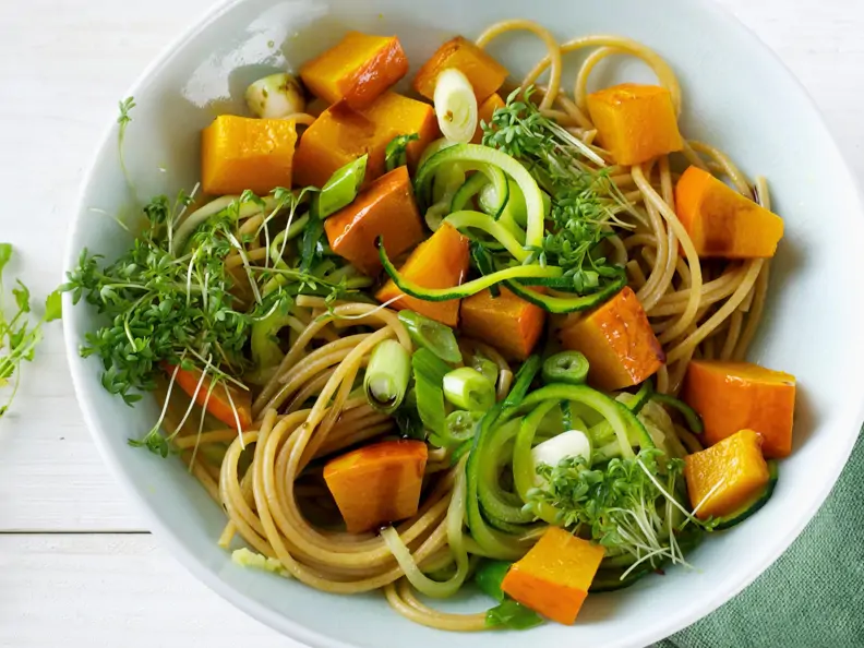 Spaghetti mit Kürbis und Zucchini