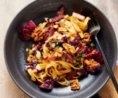 Pasta mit Radicchio und Walnüssen
