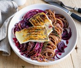 Zanderfilet auf Radicchio-Thymian-Pasta