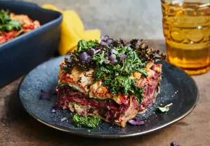 Bunte Winter-Lasagne mit Grünkohl und Roter Bete