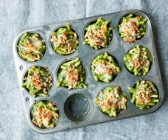Grüne Mac-and-Cheese-Gratins