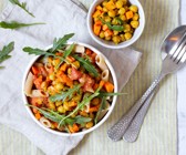 Penne mit Tomatensauce und Kichererbsen