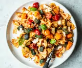 Pasta mit Sommergemüse und Pesto Rosso