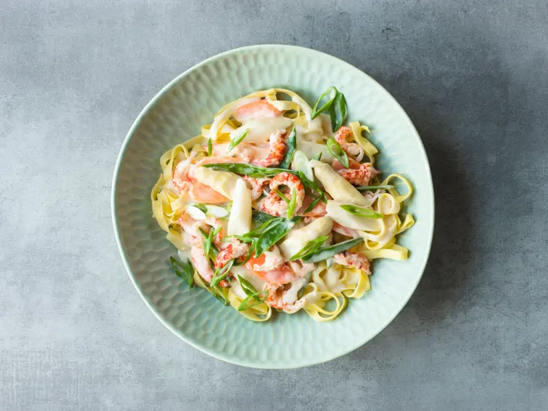 Tagliatelle mit Leipziger Allerlei und Flusskrebsen